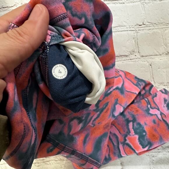 2 Lululemon short bundle - Picture 6 of 10